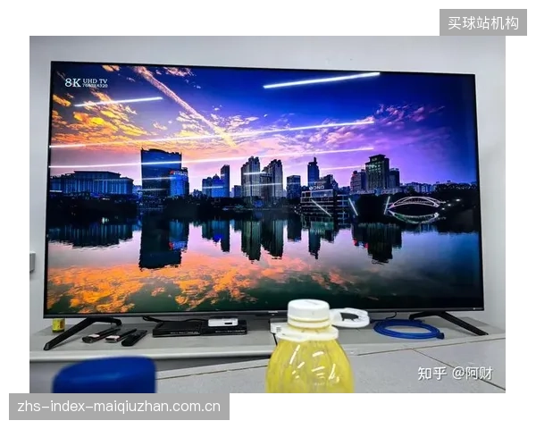 4K-8K超高清转播对无眩光、高均匀度和精准色彩还原的极致需求,正从源头端推动着整个体育照明方案的迭代 4K-8K超高清转播对无眩光、高均匀度和精准色彩还原的极致需求,正从源头端推动着整个体育照明方案的迭代